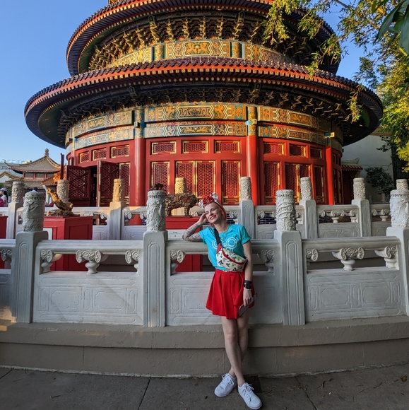 Meet the Posher, Bri! 🍂🌱💐 - Picture 2 of 3